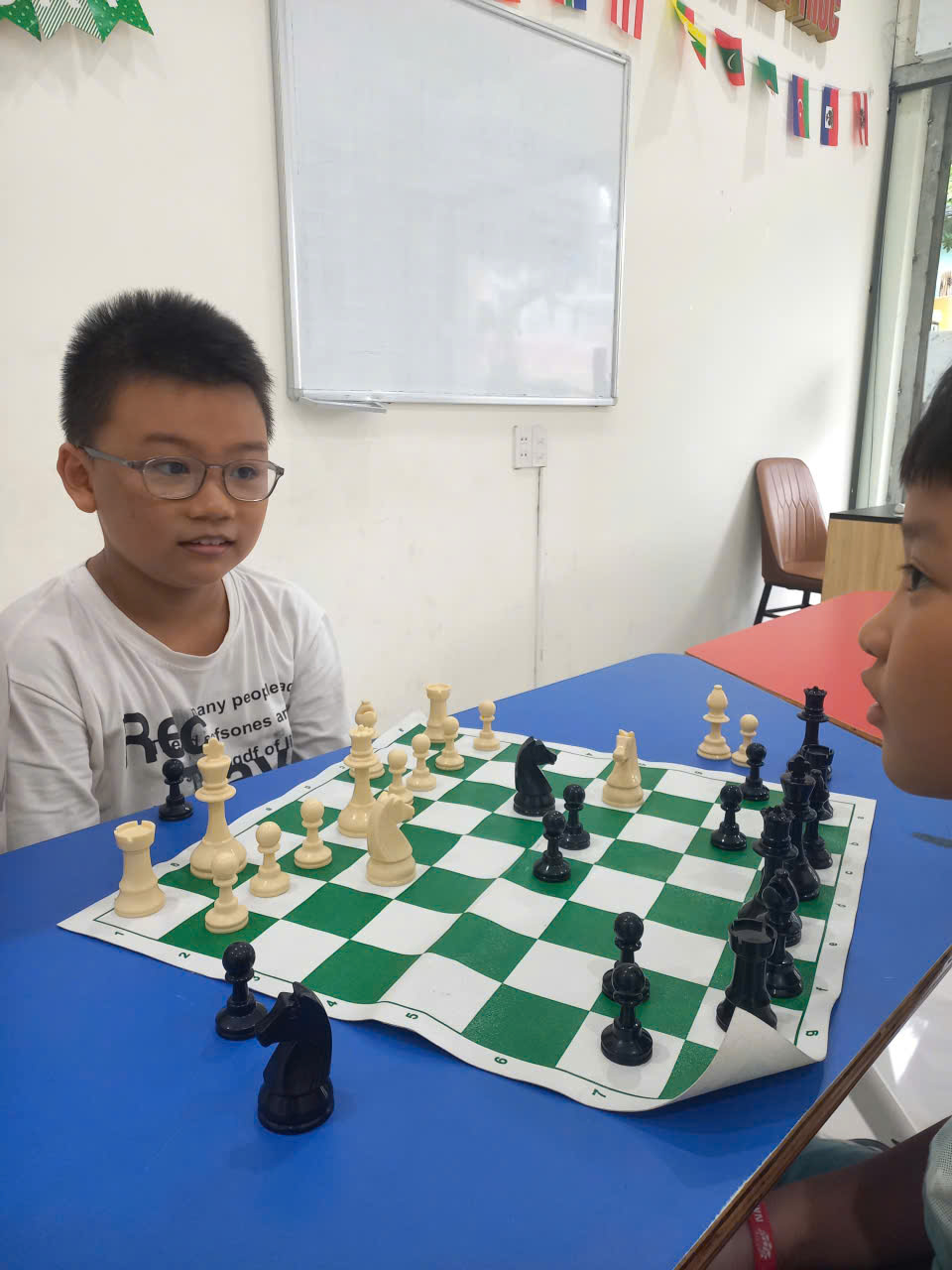 ƯƠM MẦM TƯ DUY – BỨT PHÁ BẢN LĨNH CÙNG KHÓA HỌC CỜ VUA TẠI KITE EDUCATION (5–16 TUỔI)
