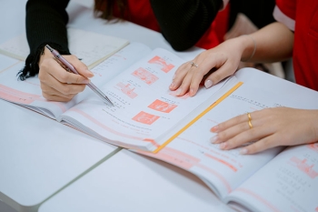 Khóa học Anh văn thiếu nhi 1 kèm 1